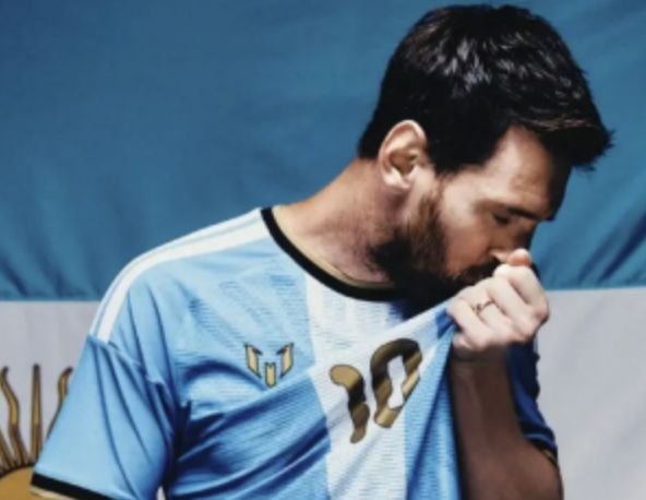 Messi encerra carreira na seleção argentina com gol e duas assistências em despedida emocionante