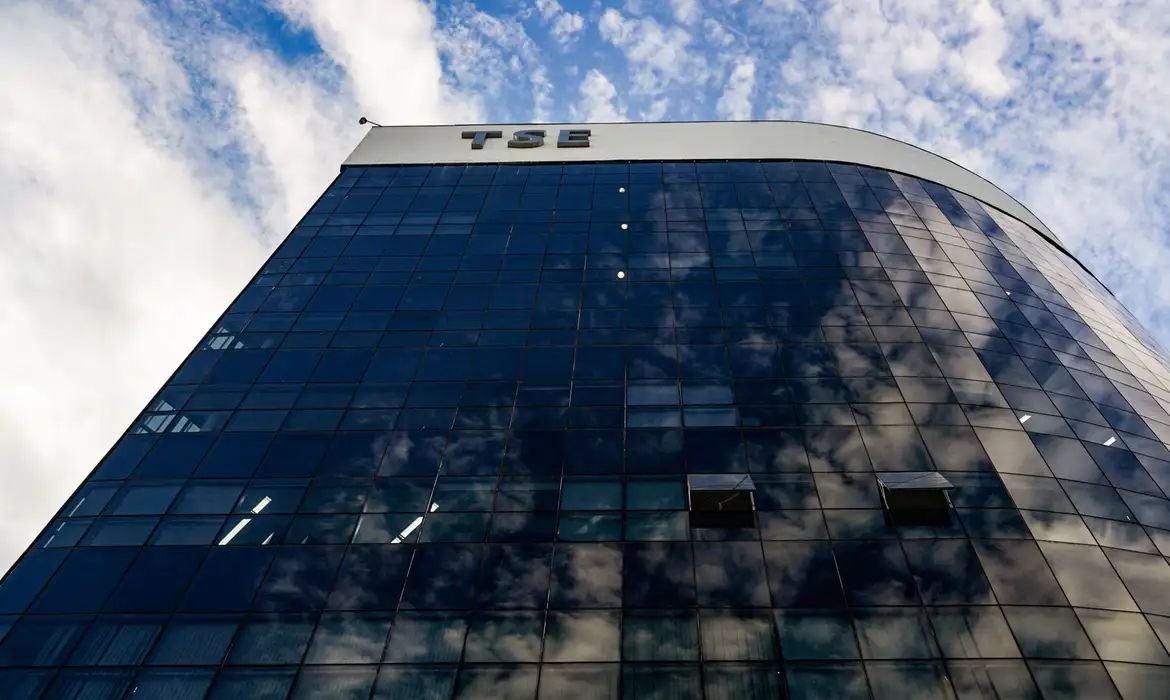 TSE decide nesta quinta sobre votos de Garotinho e Deltan Dallagnol