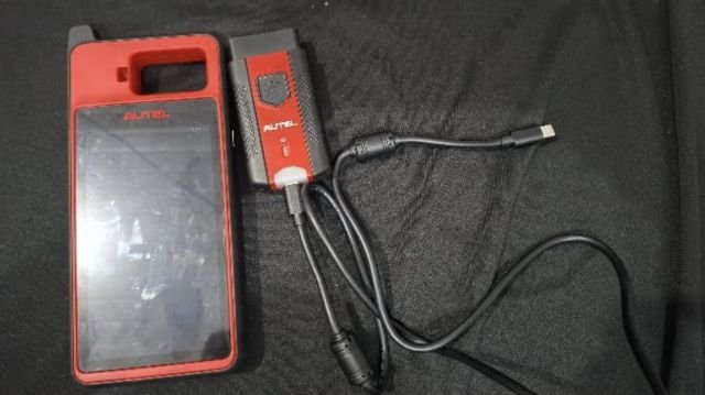 Homem é detido com bloqueador de sinal e equipamento de chaves em Uber em SMOeste