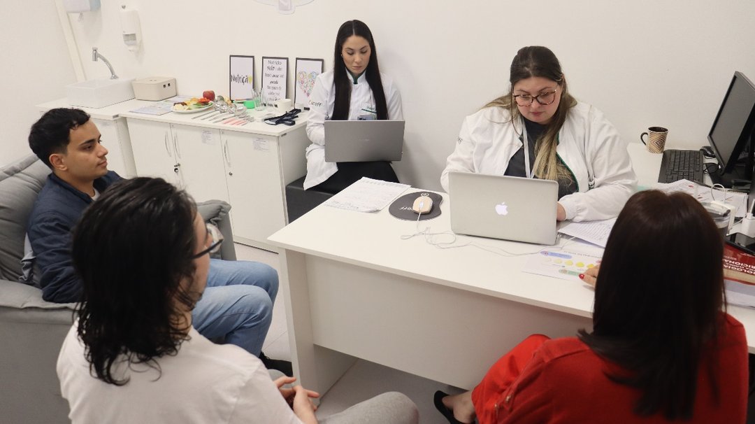 Curso de Nutrição da UCEFF realiza atendimentos a população de Chapecó; Saiba como participar
