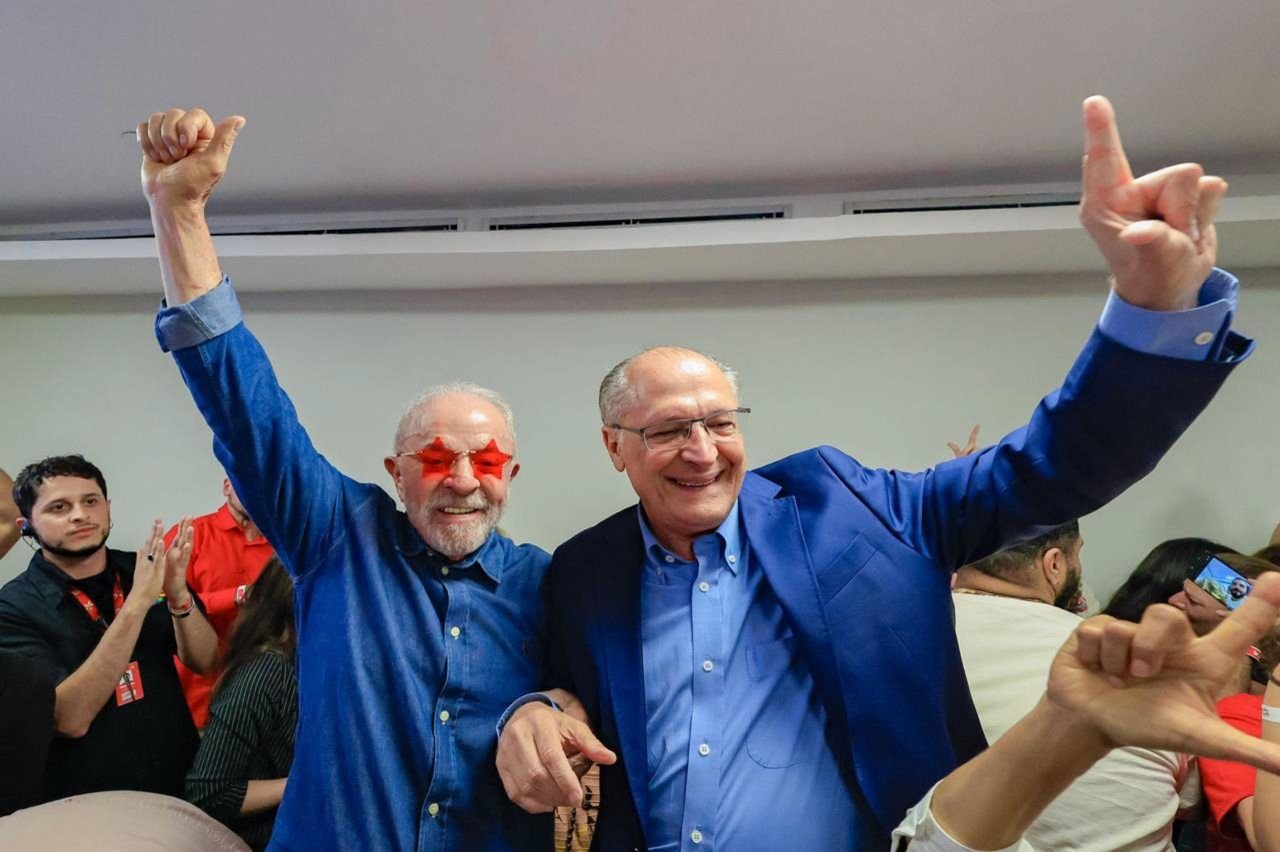 Lula agradece apoio popular e defende regulação digital após reeleição em 2026